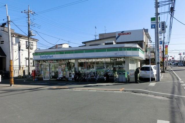 Convenience store. 740m to FamilyMart Iriso shop