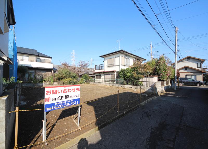 Local photos, including front road. Local (11 May 2013) Shooting