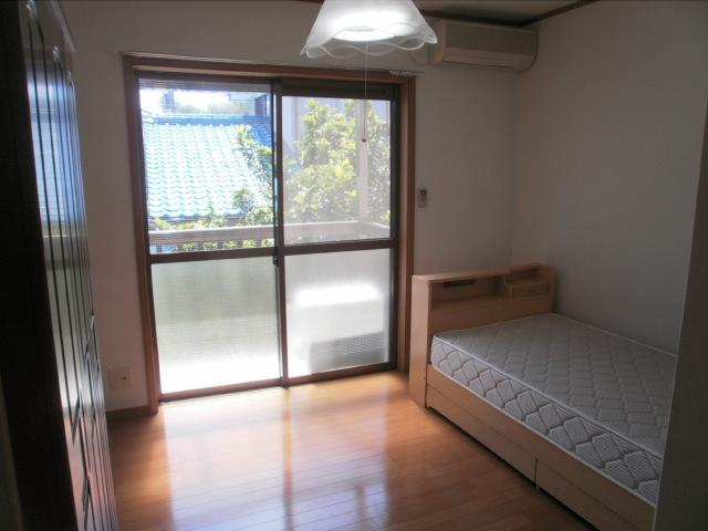 Living and room. Room 1