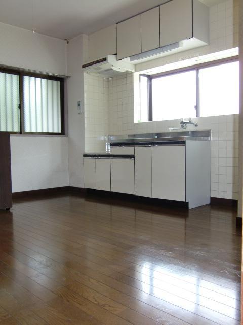 Kitchen. Kitchen (same type)