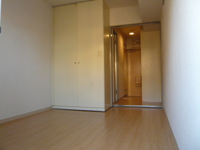 Living and room. Room 2