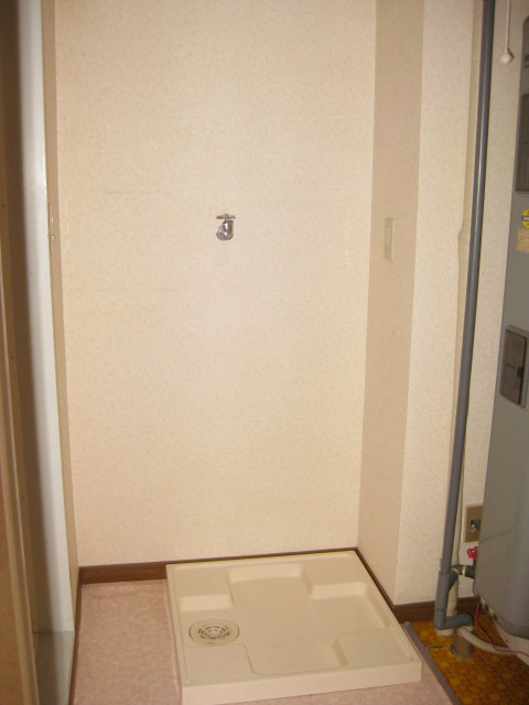 Other room space. Laundry Area