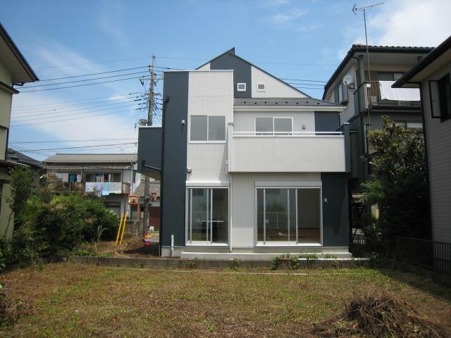 Local appearance photo. (May 2013) Shooting