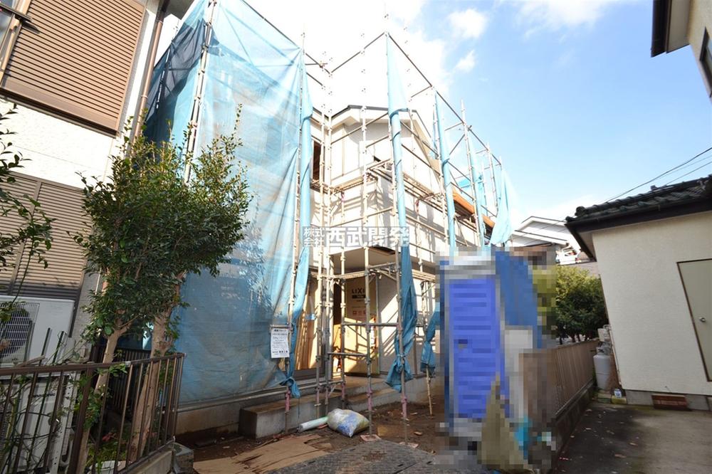 Local appearance photo. Local (11 May 2013) Shooting