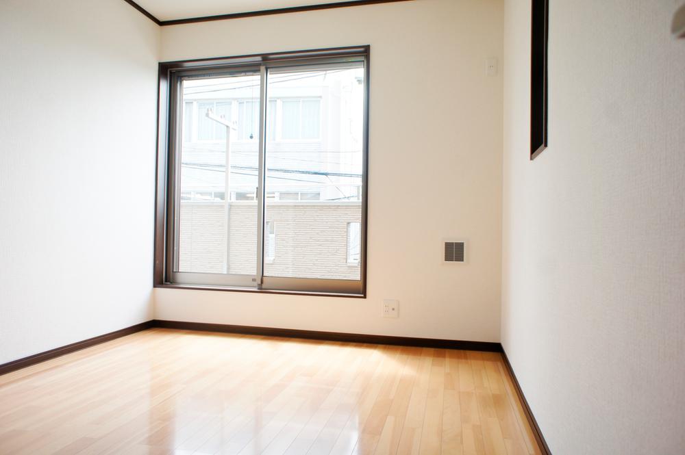 Non-living room. 2 Kaiyoshitsu