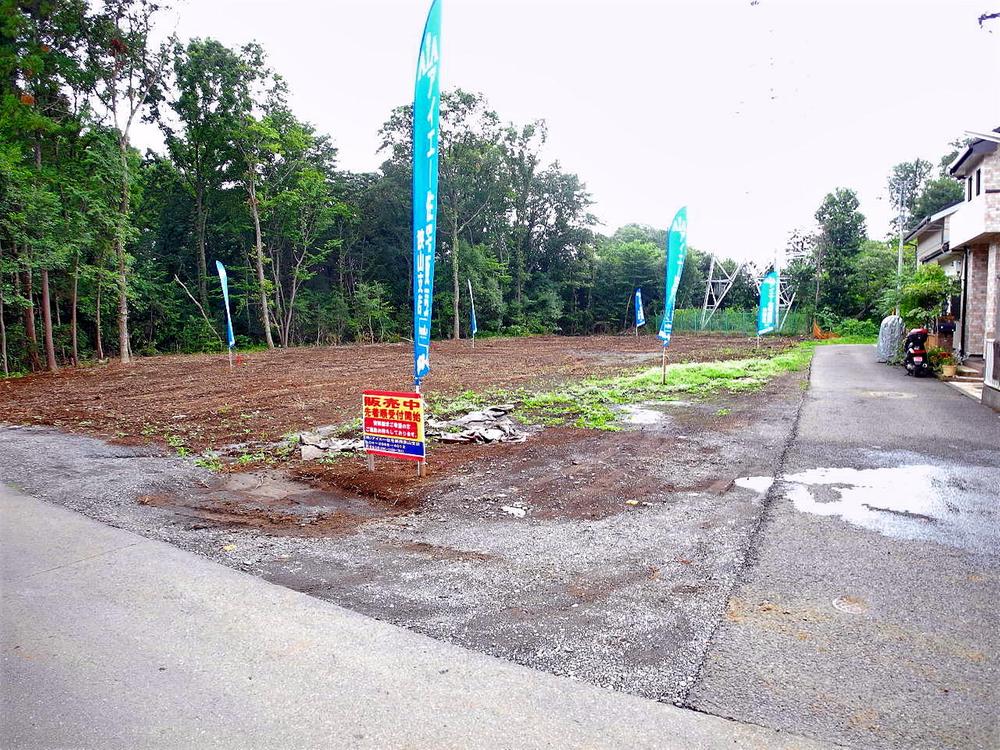 Local land photo. This spacious 90 square meters or more of the land that was (July 2013) Shooting