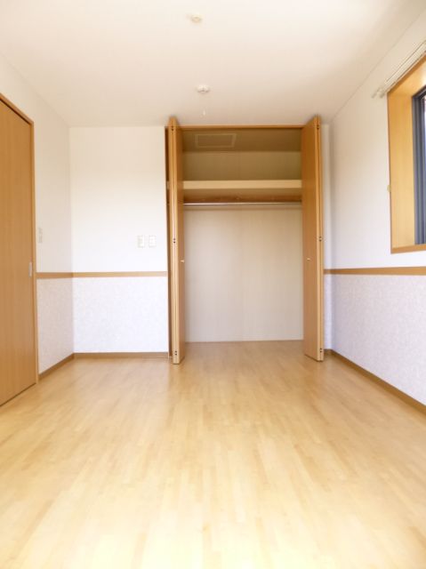 Living and room. There is storage of 1 between the amount in each room