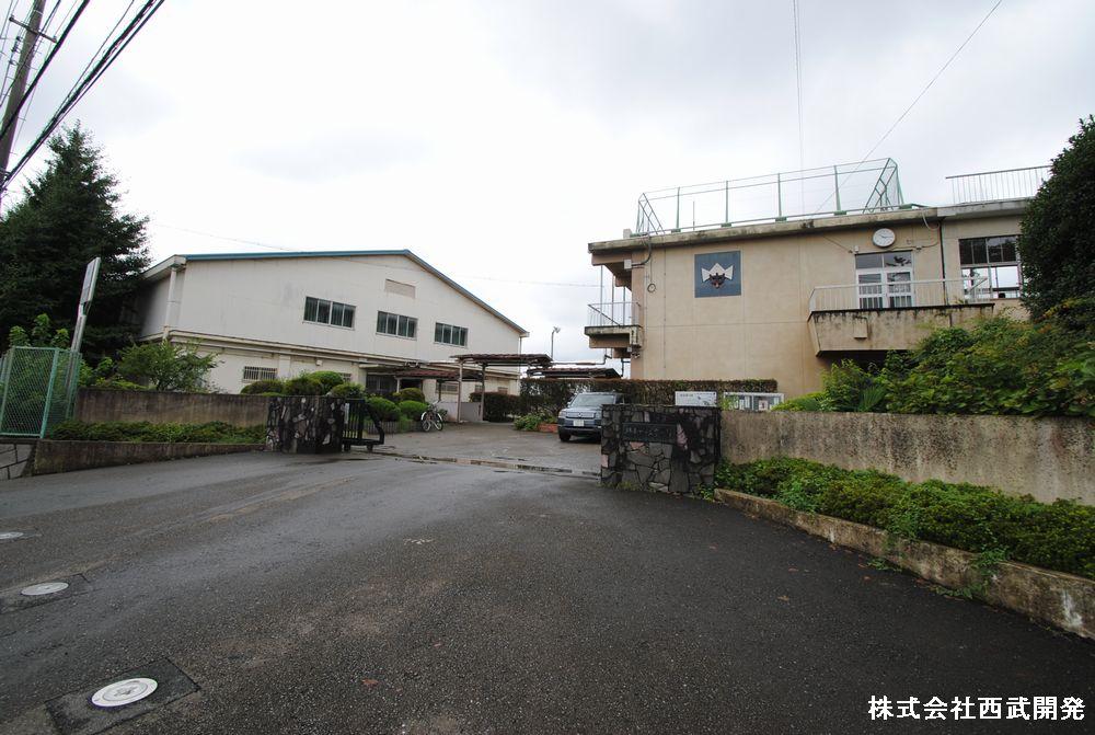 Junior high school. 1950m to the East Junior High School
