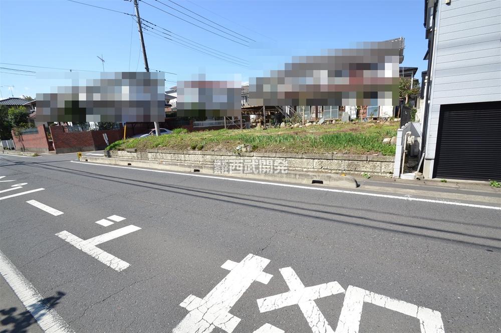 Local photos, including front road. Local (10 May 2013) Shooting