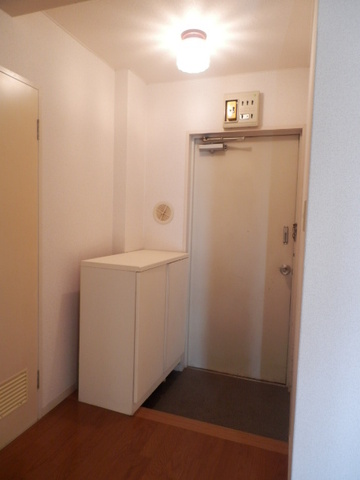 Entrance. There is a shoe storage in the front door.