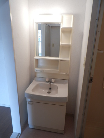 Washroom. Independence is vanity.