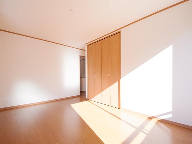 Non-living room. Indoor (12 May 2013) Shooting