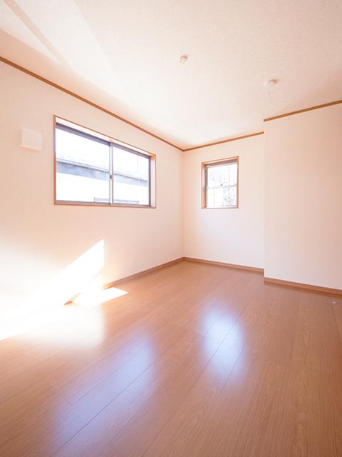 Non-living room. Indoor (12 May 2013) Shooting