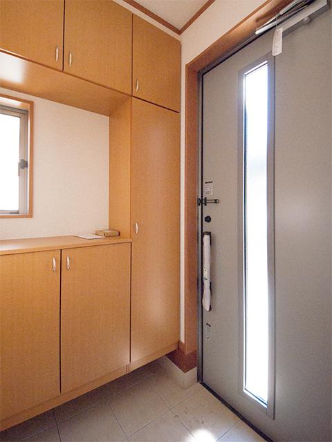 Entrance. Indoor (12 May 2013) Shooting