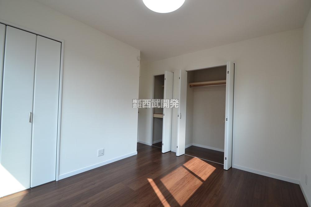 Same specifications photos (Other introspection). Same specifications