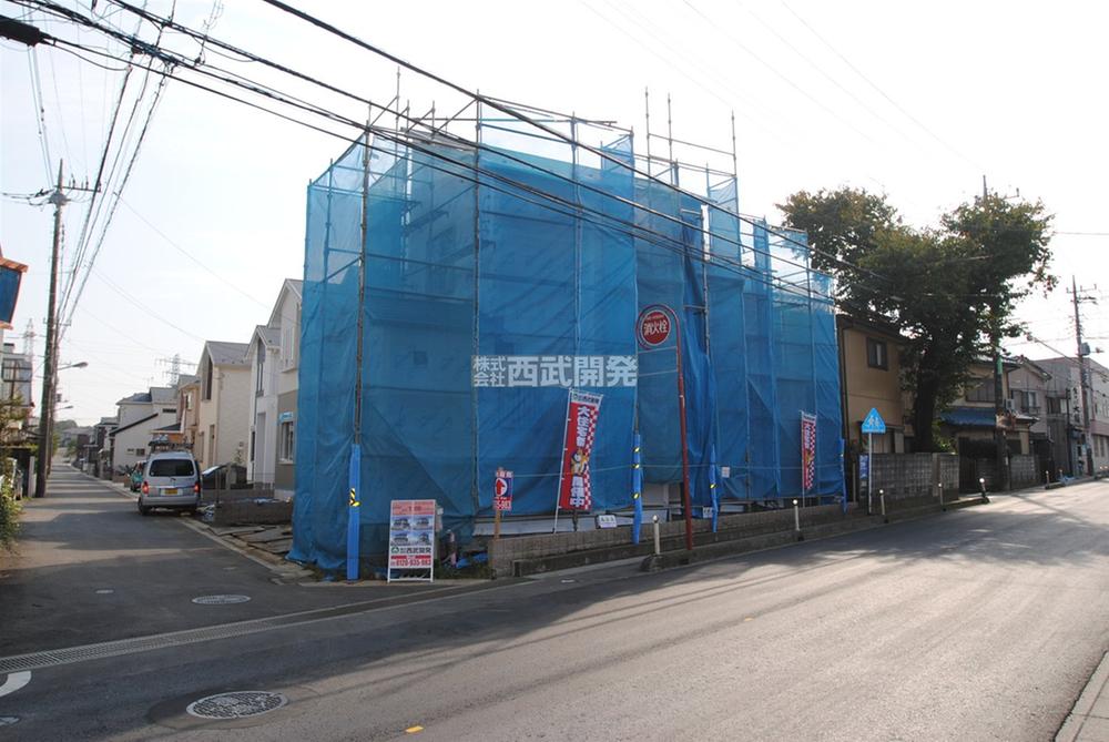 Local photos, including front road. Local (10 May 2013) Shooting