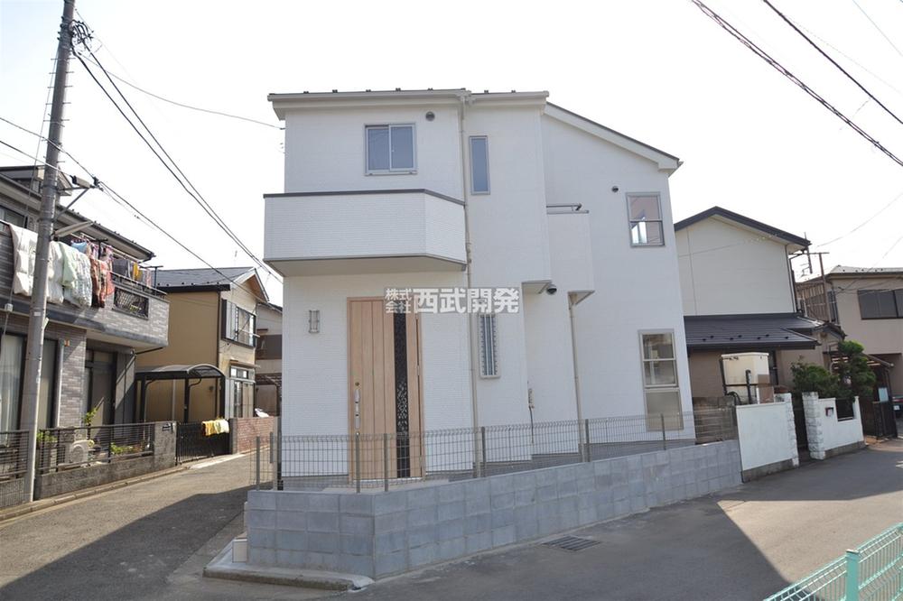 Local appearance photo. Local (10 May 2013) Shooting