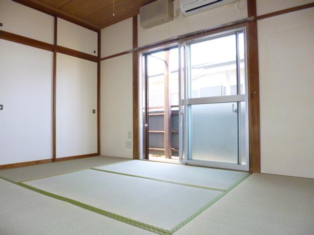 Living and room. room