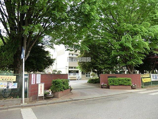 Primary school. 1200m to Hirose elementary school