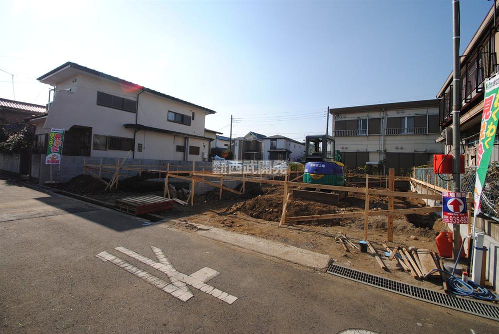 Local photos, including front road. Local (12 May 2013) Shooting