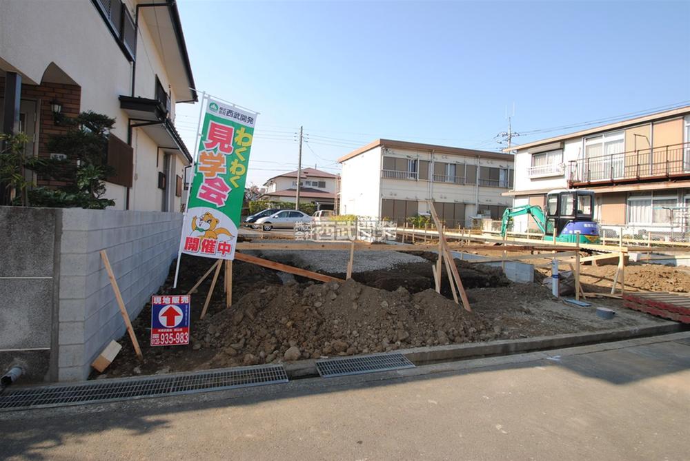 Local photos, including front road. Local Building 2 (December 2013) Shooting