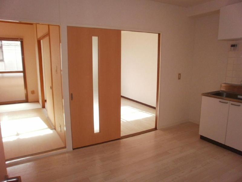 Living and room. Room 2