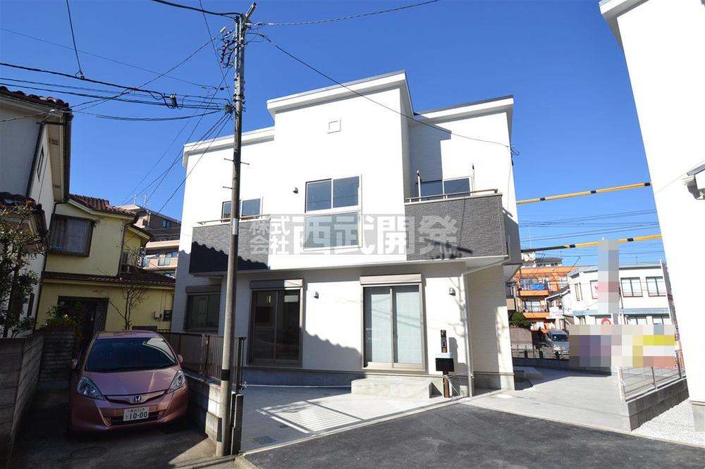 Local appearance photo. Local (11 May 2013) Shooting