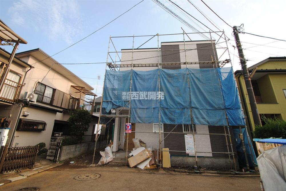 Local photos, including front road. Local (September 2013) Shooting