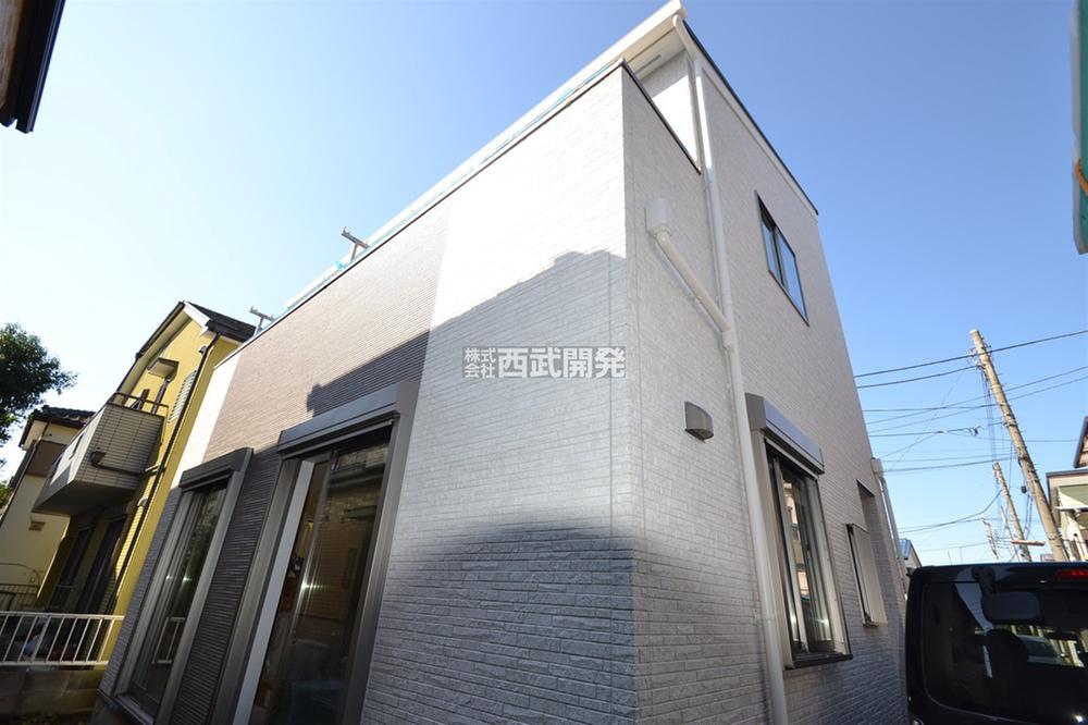 Local appearance photo. Local (11 May 2013) Shooting