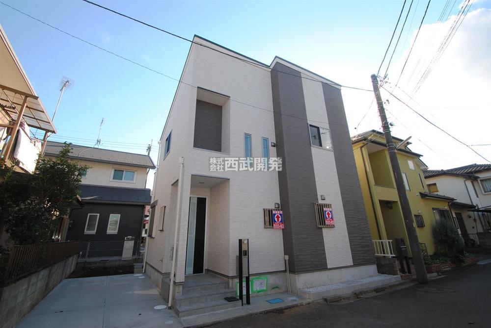 Local appearance photo. Local (12 May 2013) Shooting