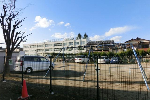 Primary school. Iruma River 860m to East Elementary School