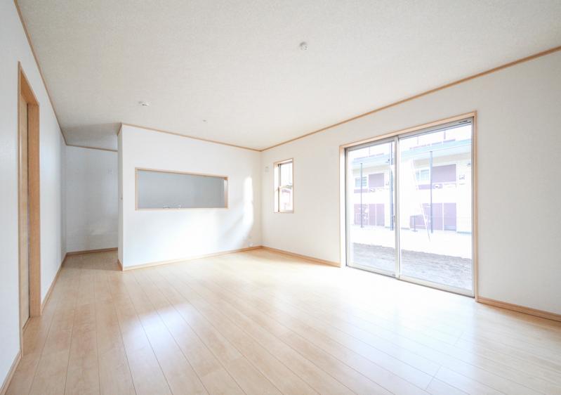 Living. Local (12 May 2013) Shooting