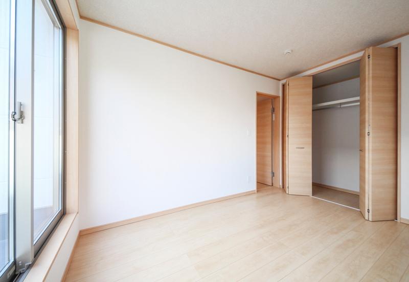 Non-living room. Local (12 May 2013) Shooting