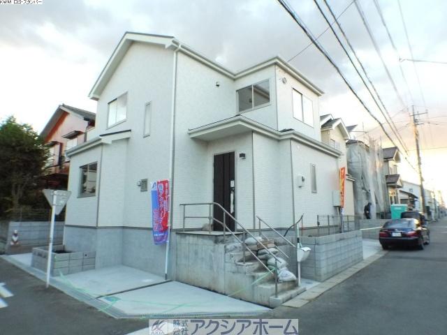 Local appearance photo. Building 2 appearance