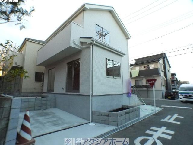 Local appearance photo. Building 2 appearance