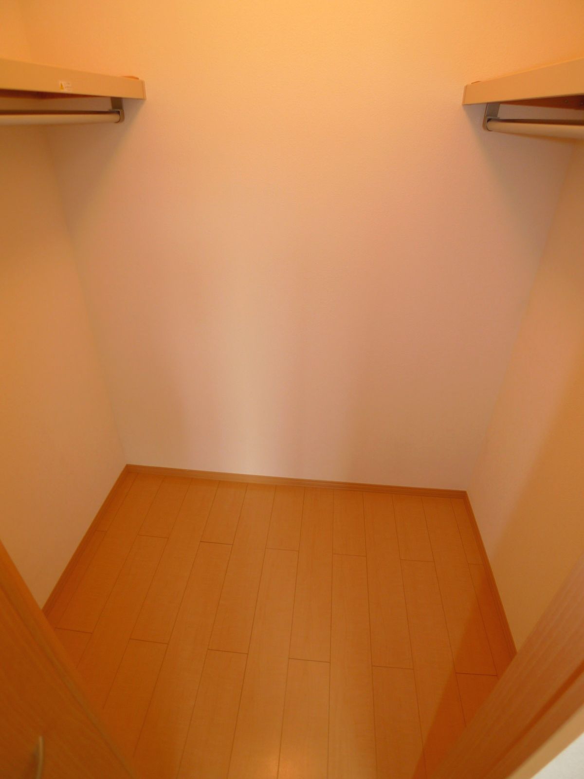 Receipt. Walk-in closet