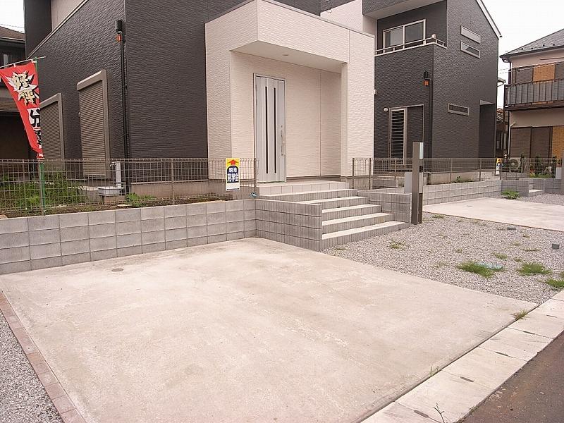 Parking lot. Local (June 2013) Shooting