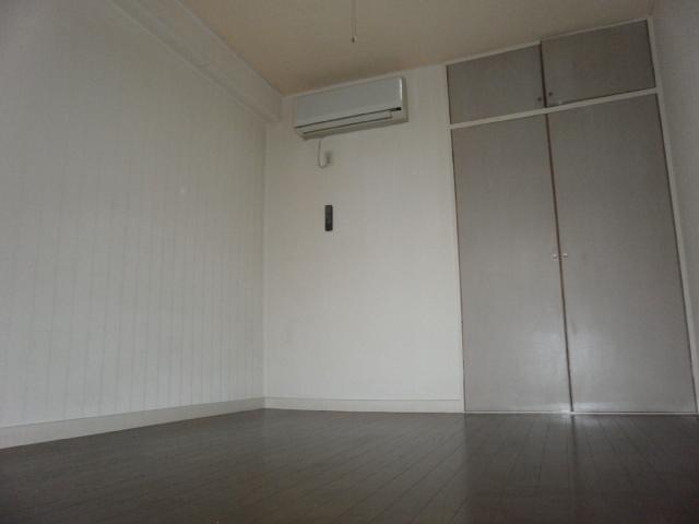 Other room space. Room 2