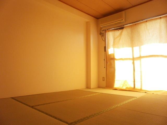 Other room space. Japanese style room