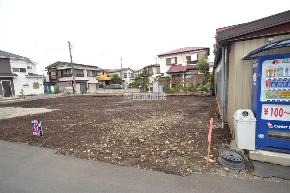 Local photos, including front road. Local (August 2013) Shooting