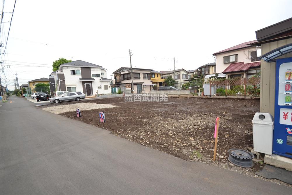 Local photos, including front road. Local (August 2013) Shooting