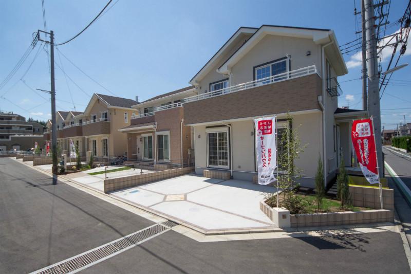 Building plan example (exterior photos). Building plan example / Building area 95.22 sq m  