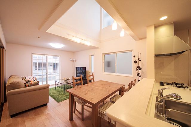 Building plan example (introspection photo). Building plan example / Building area 95.22 sq m   17 Pledge, LDK of living stairs