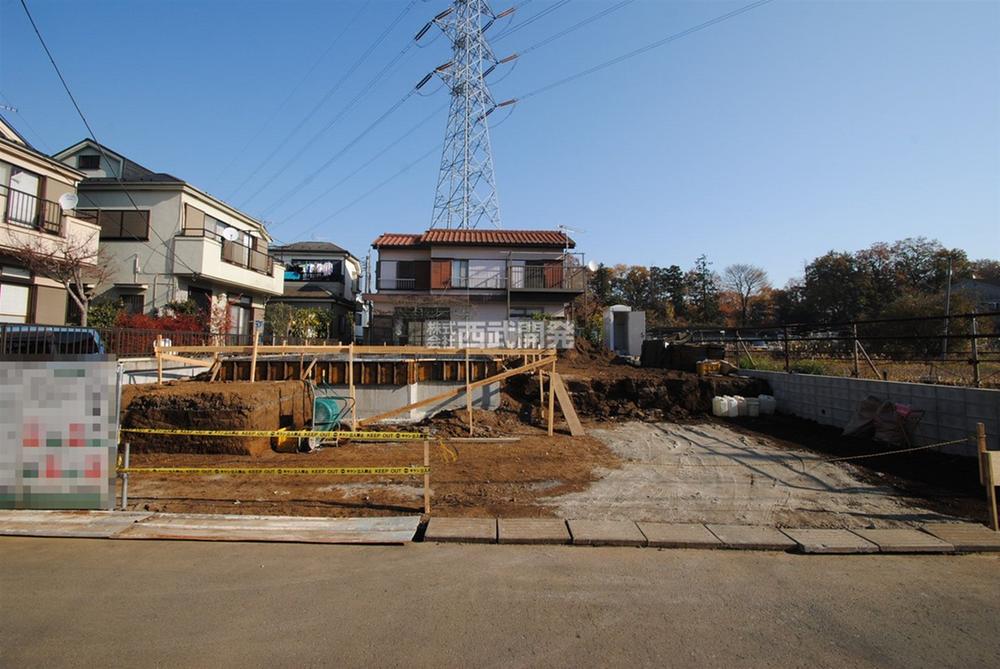 Local appearance photo. Local (12 May 2013) Shooting