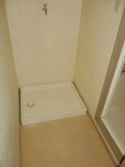 Other Equipment. Laundry Area indoor