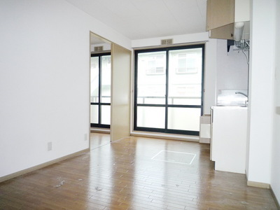 Living and room. DK7 Pledge!