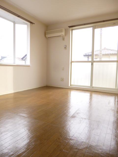 Living and room. Western-style 1