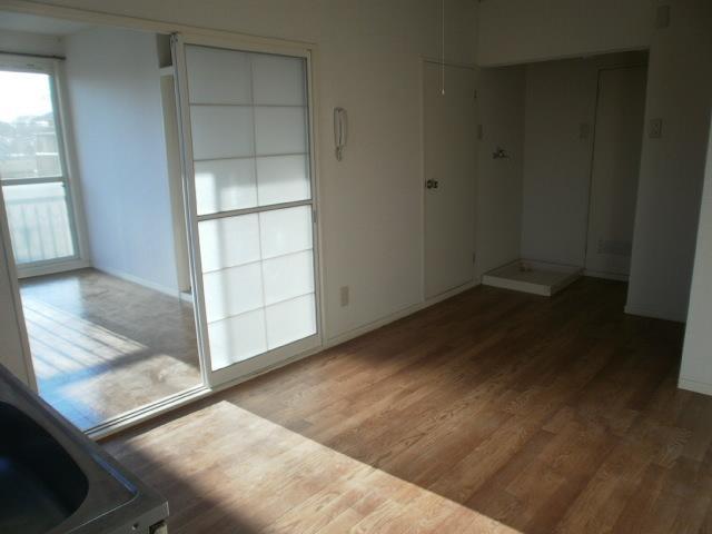 Other room space. Dining 2