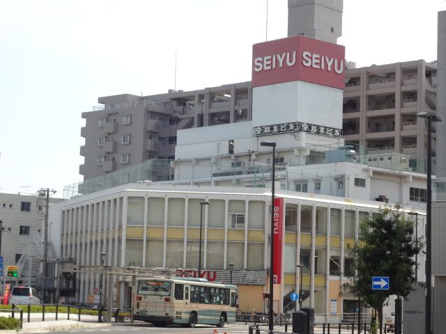 Shopping centre. Seiyu until the (shopping center) 380m