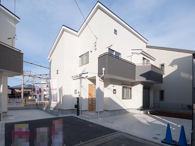 Local appearance photo. Local (12 May 2013) Shooting